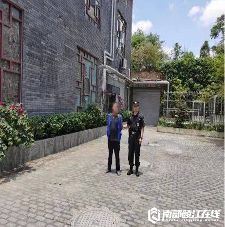 南部茶馆-南部陵江在线盗窃上瘾了，男子刑满释放后拉车门被南部警方抓了南部陵江在线(1)